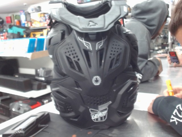 Plastron pour moto