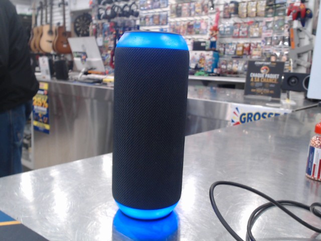 Speaker bluethout onn