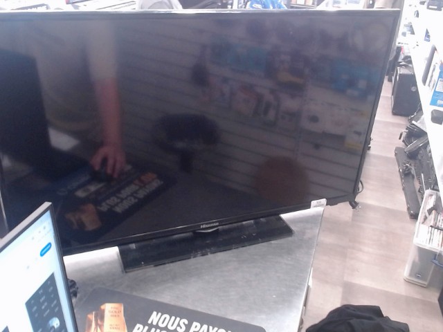 Tv 40po. + manette + fil