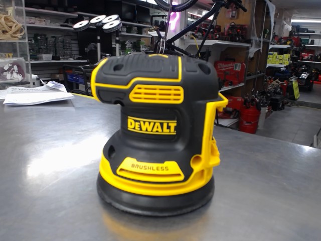 Palm sander dewalt neuf
