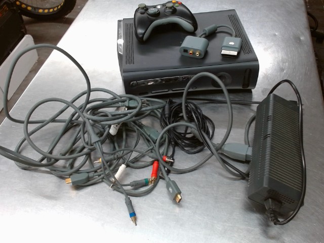 Xbox 360 avec fil et manette