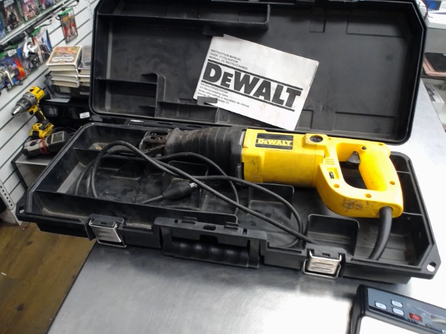 Scie va et vien dewalt