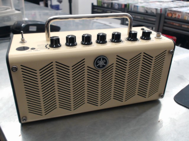 Petit ampli yamaha beige +power cream co