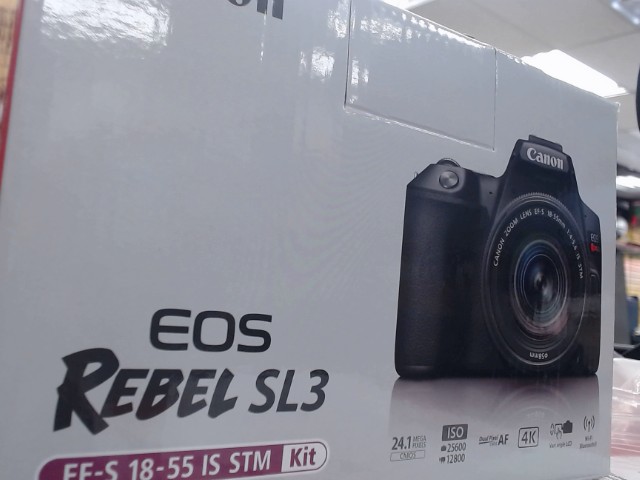 Camera canon with box