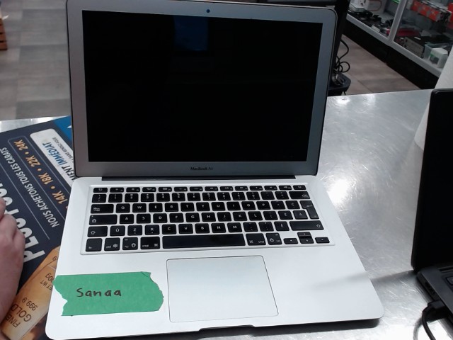 Macbook air 8gram 256gssd+chrg magan�