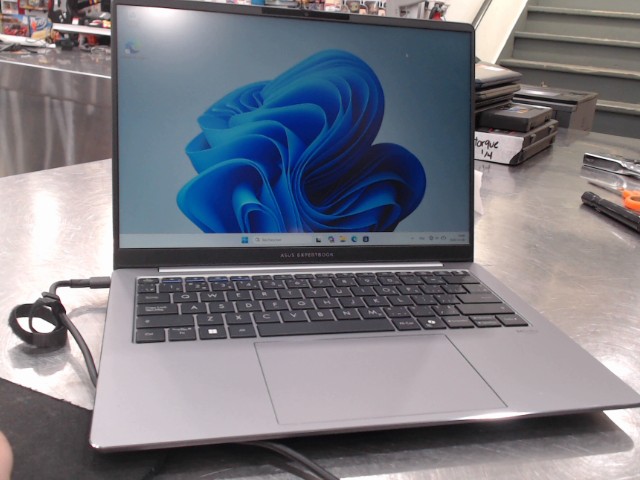 I7 ultra/32ram/1tb/2.20ghz/