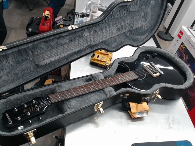 Lespaul junior noir avec hard case
