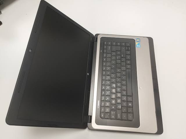 Laptop hp 2cpu+4gbram+500hdd