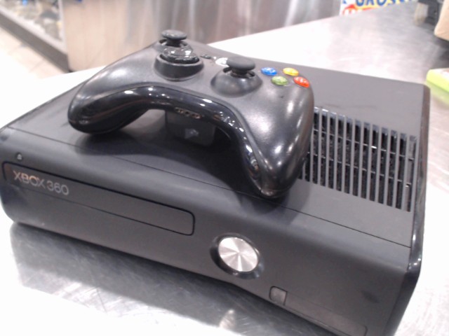 Console avec manette xbox 360