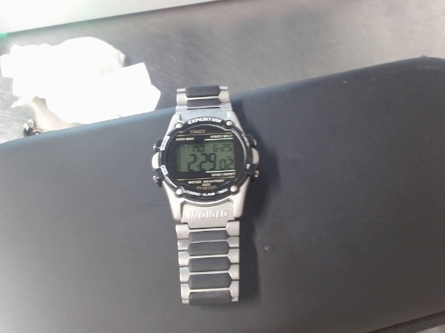 Montre timex expidition indiglo