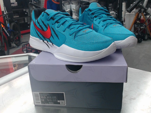 Soulier nike ja 2 scratch size 10.5