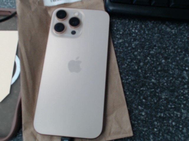 Iphone 16 pro max desert titanium