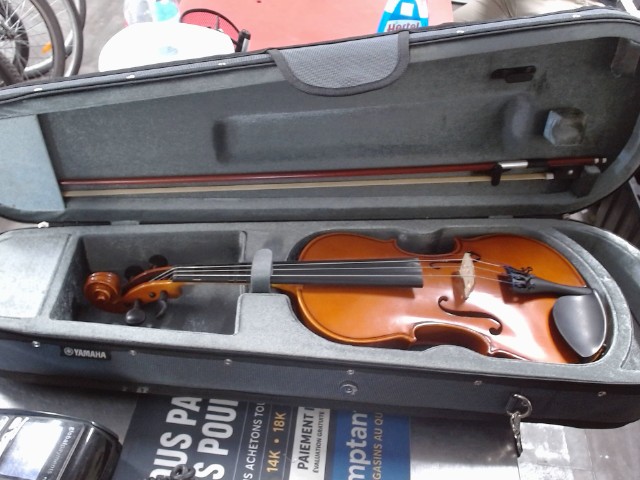 Violon yamaha av etui