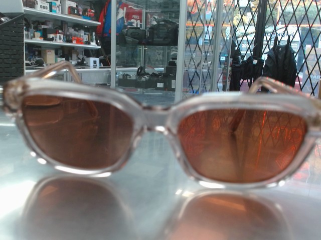 Lunettes rose