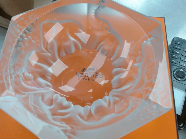Jungle frosted elephant crystal bowl