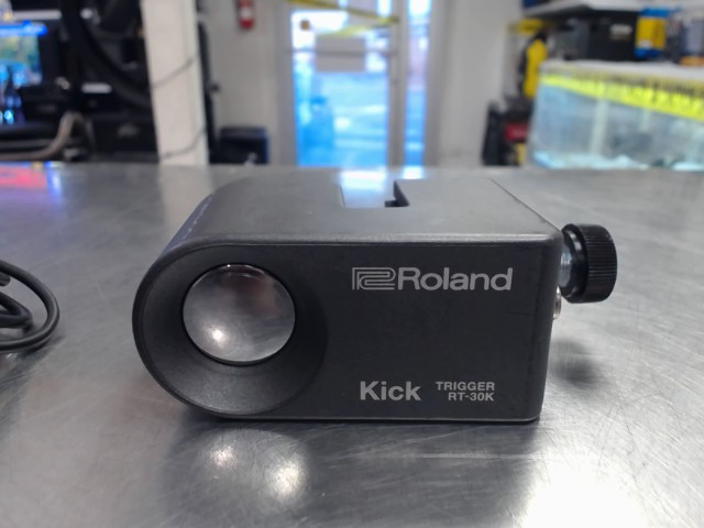 Kick drum trigger