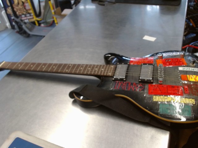 Guitar avec collant