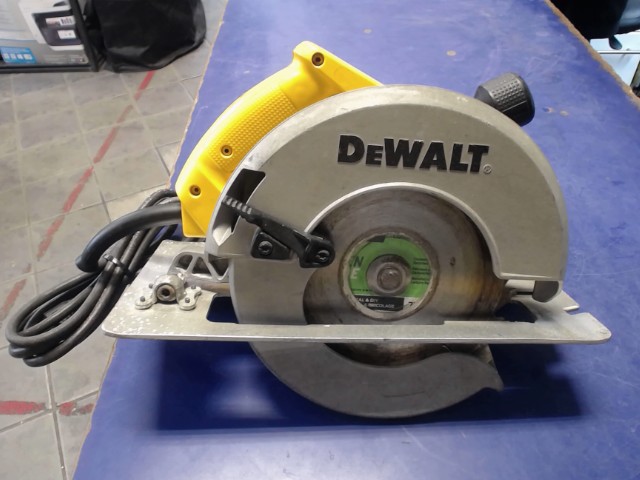 Scie circulaire 8-1/4 po avec e-brake