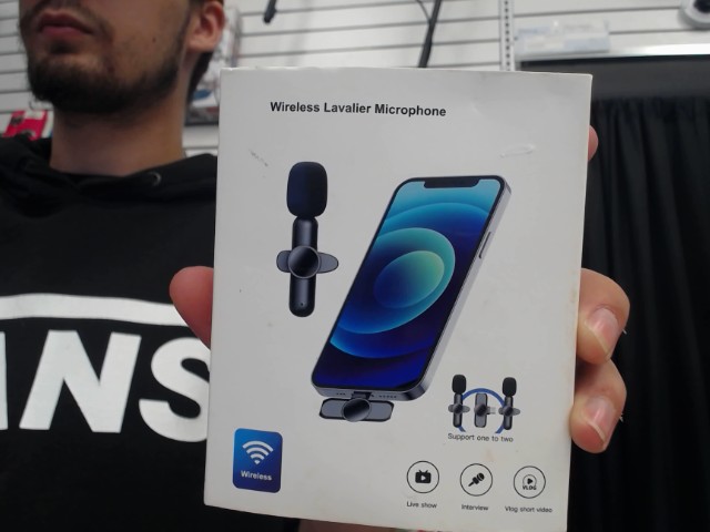 Wireless lavalier microphone