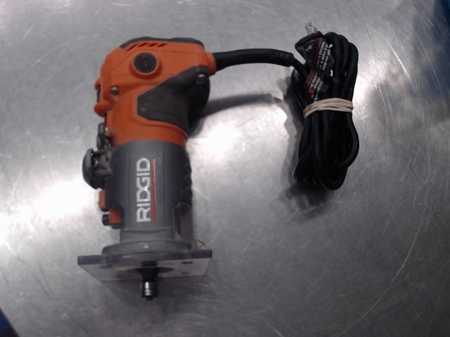 Compact router electrique