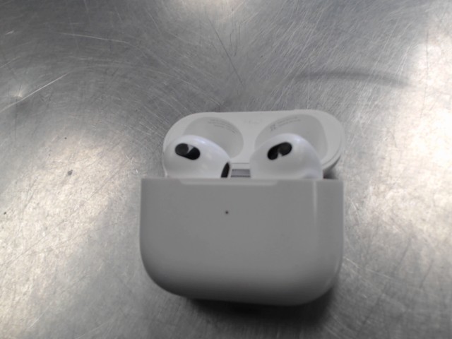 Airpods 3ieme generation dans case