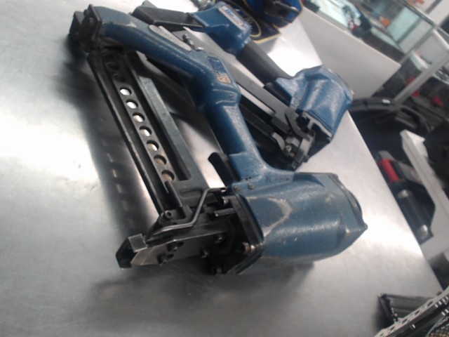 Gun a clou a air bea