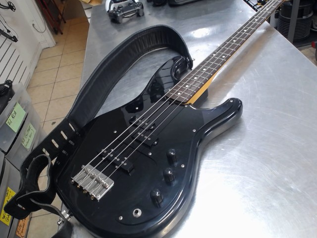 Guitar electric noir 87 ds case