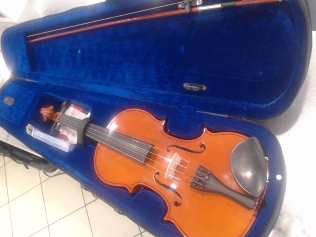 Violon avec archet et �tuie