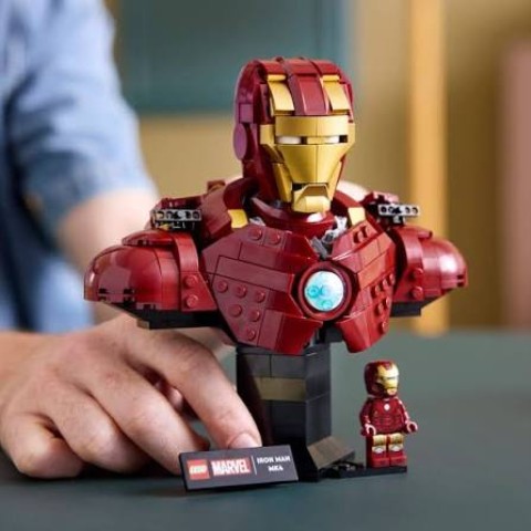 Lego ironman bust