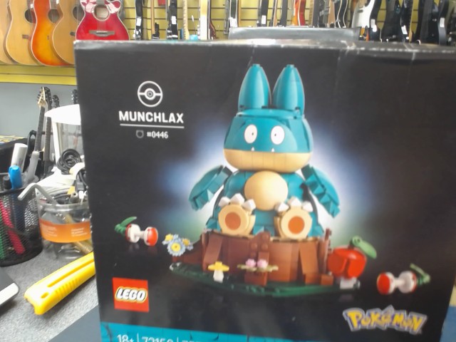 Lego munchlax #0446 in box 72150