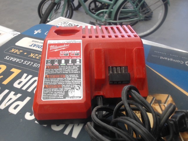Chargeur a batterie m12 m 18