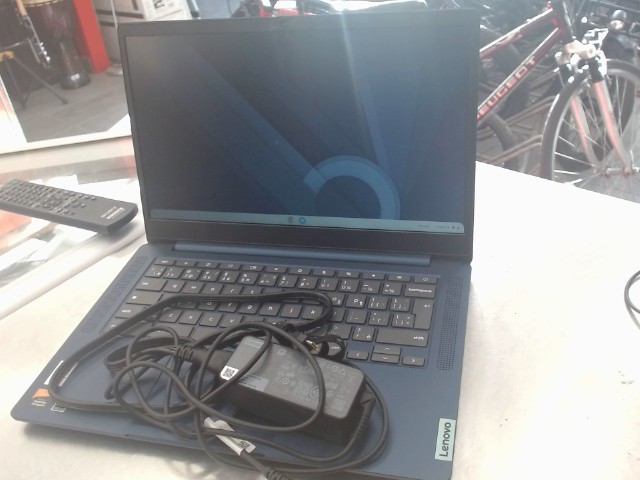 Chromebook ip slim 3 4gb ram / 64 gb mem