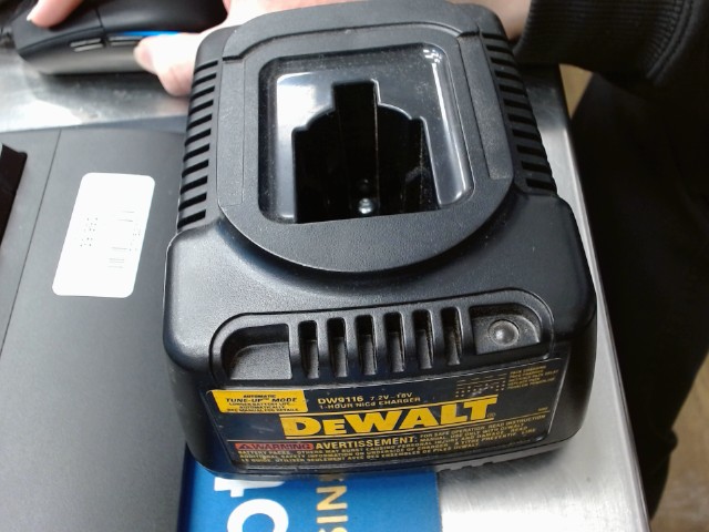 Chargeur dewalt dw9116 7.2-18v