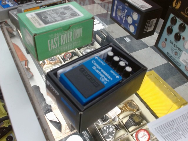 Pedale compression sustainer