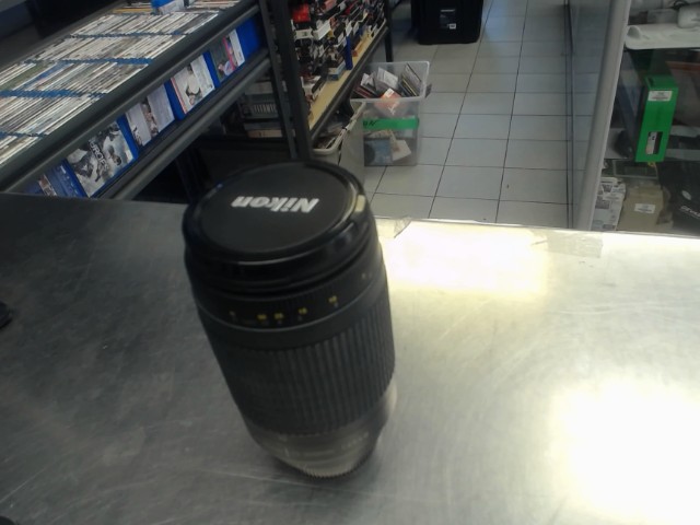 Af nikkor 70-300mm 1;4-5.6g lense
