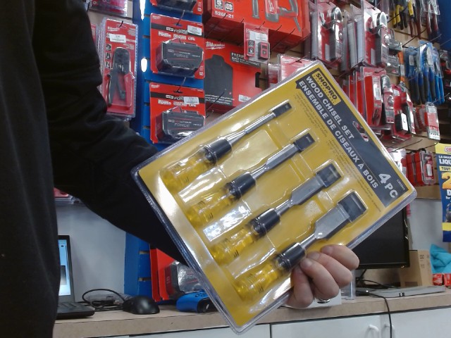 Wood chisel set