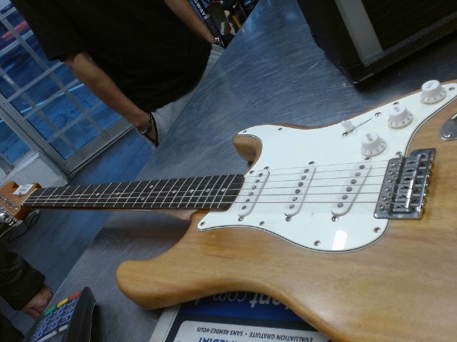 Guitare electriqu squier