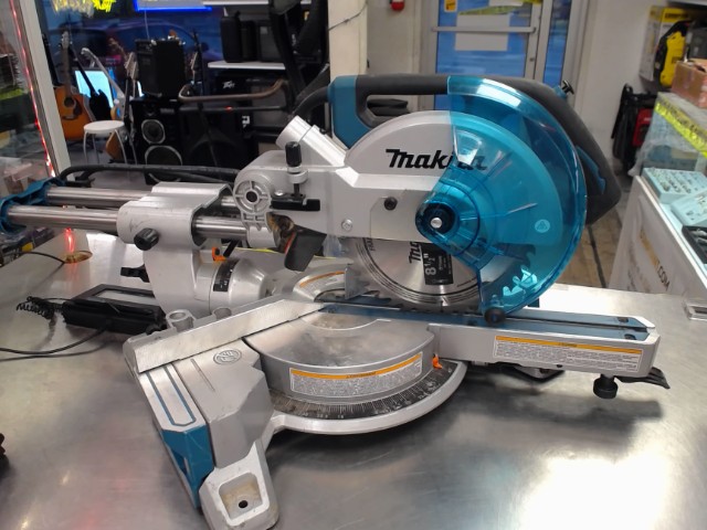 Mitre saw makita