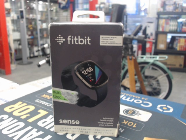 Montre intelligente noir fitbit sense