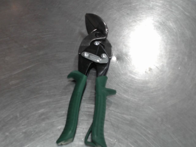 Paire de pince cutter a angle