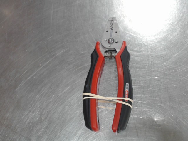 Pince electricien manuel