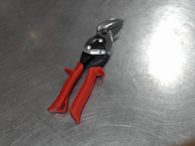 Paire de cisaille cutter rouge