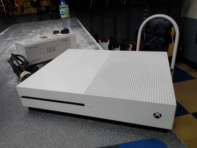 Xbox one s sans mannette