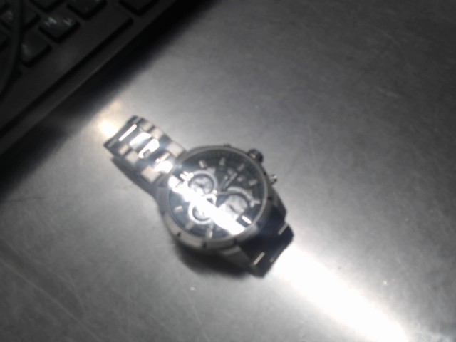 Motre police argent