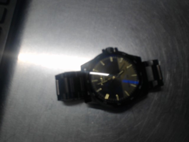 Montre diesel noir et or