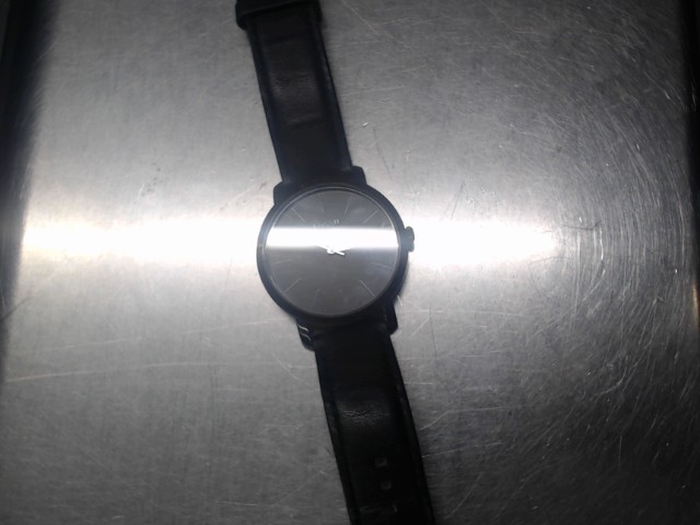 Montre fossil noir
