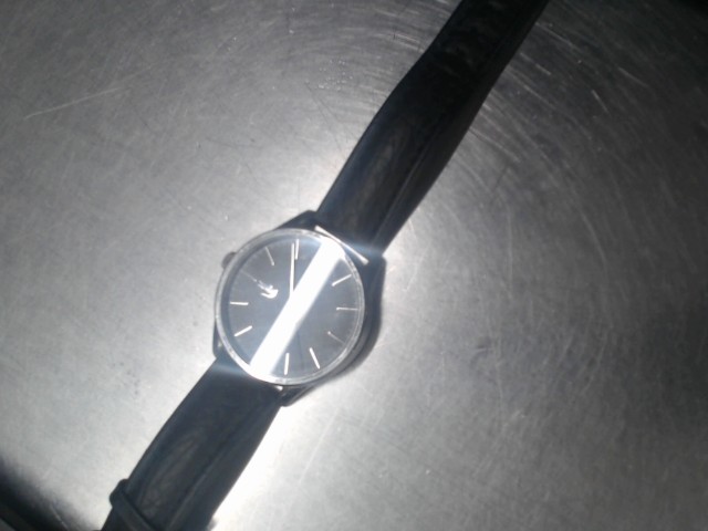 Montre lacoste