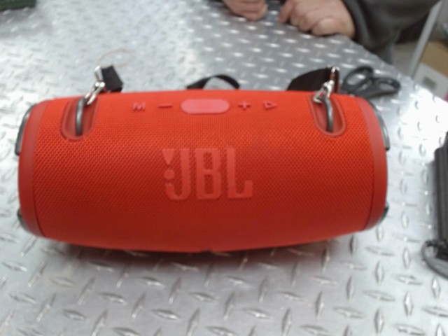 Bluetooth speaker jbl