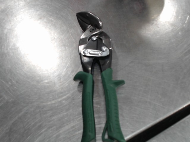 Paire de pince cutter a angle