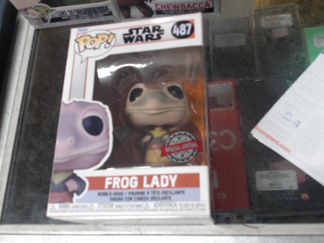 Pop femme grenouille star wars